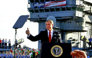 Bushs „Mission erfüllt“: Nie gesagt, oft aufgewärmt