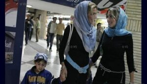 Iran verbietet schlecht verschleierten Frauen Flugreisen