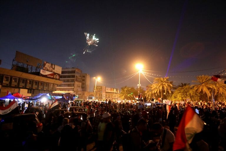 Demonstration auf dem Tahrir-Platz in Bagdad