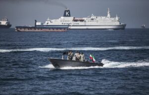 Patroullienboot der iranischen Revolutionsgarden in der Straße von Hormus
