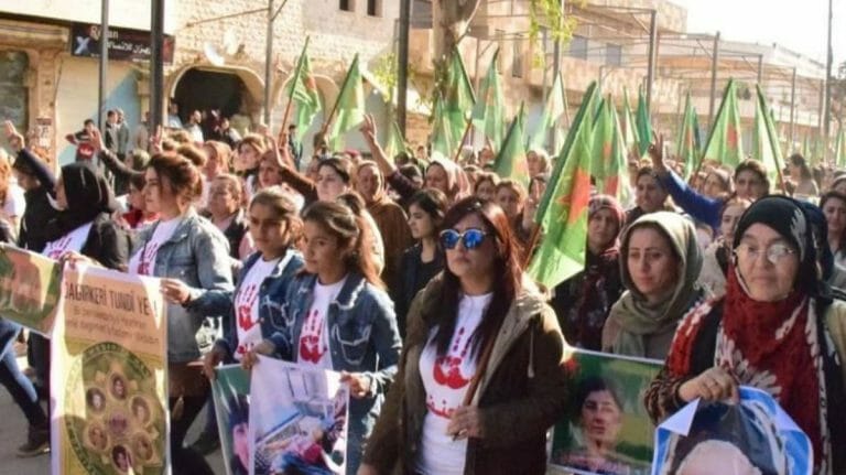 Frauendemonstration in Nordsyrien