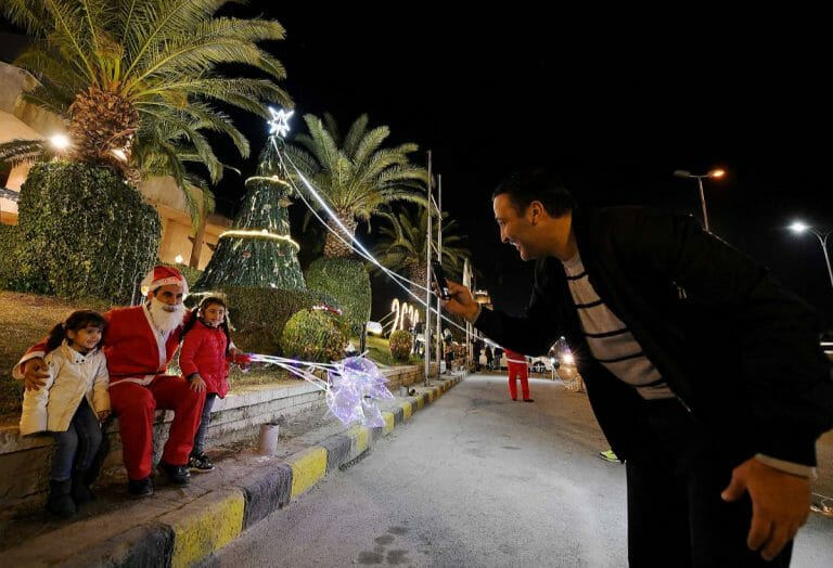 Syrer feiern Weihnachten in Damaskus