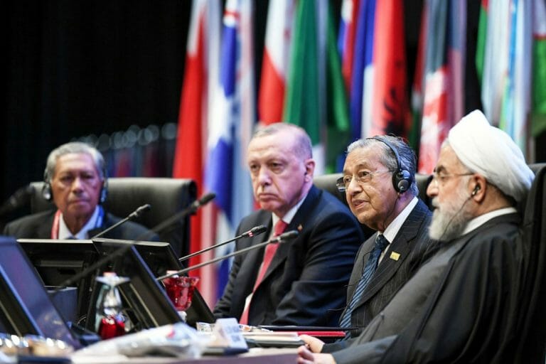 Erdogan, Mohamad und Rohani beim Gipfeltreffen in Malaysia (imago images/HBLnetwork)