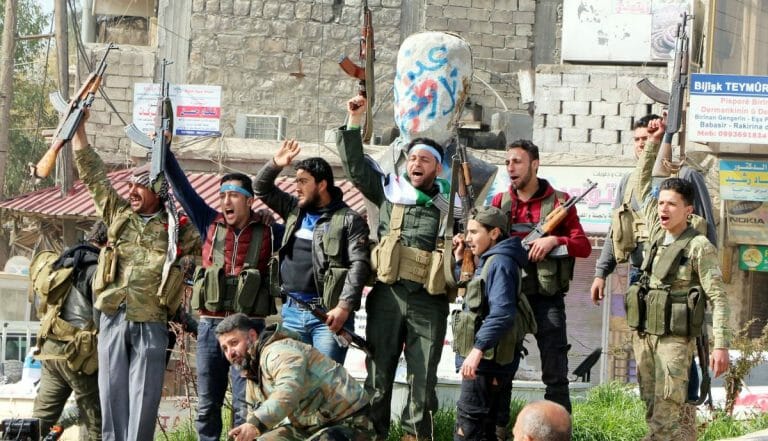Kämpfer der türkisch unterstützten Freien Syrischen Armee