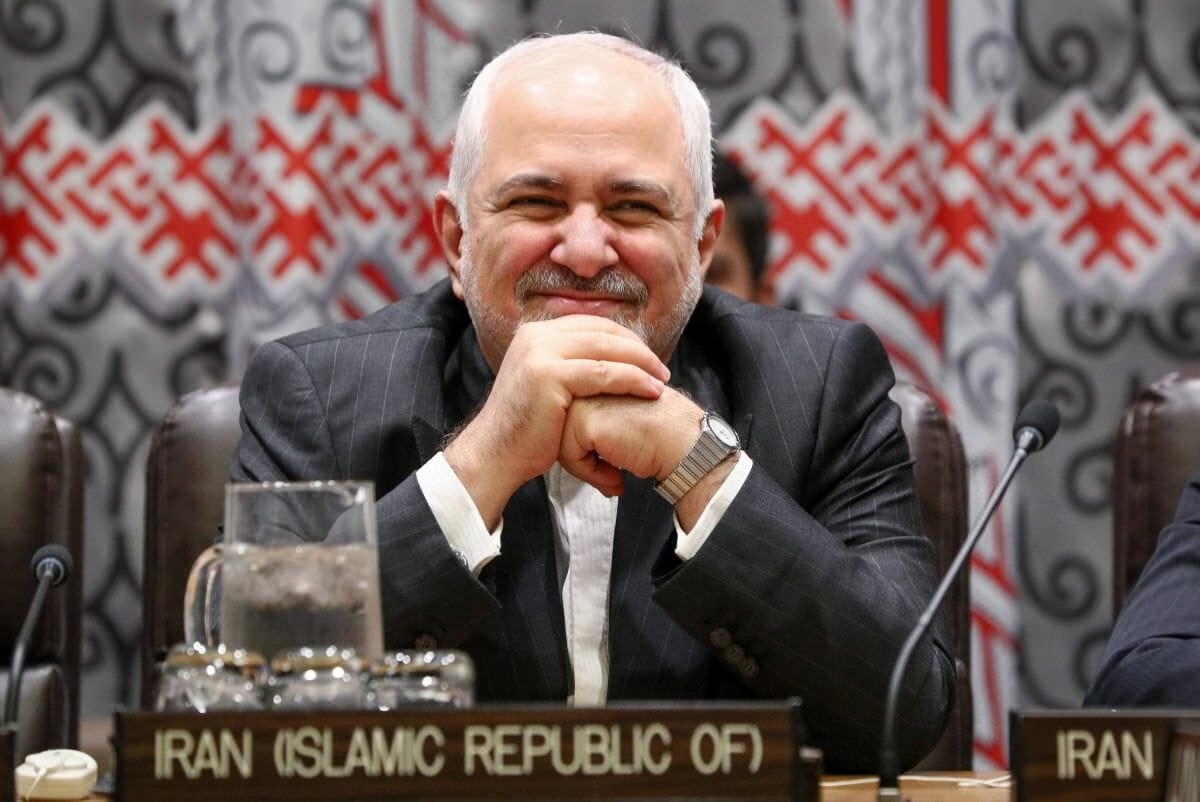 Irans außenminister Zarif während einer Besprechung zur Implementierung des Atomdeals