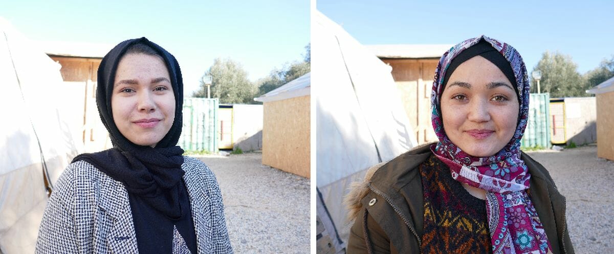 Die beiden jungen Afghaninnen Asila (re.) und Aziza (li.) im Flüchtlingslager Moria auf Lesbos