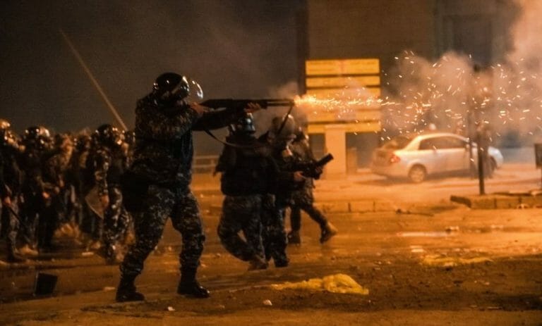 Polizei in Beirut geht mit Gummigeschossen gegen Demonstranten vor