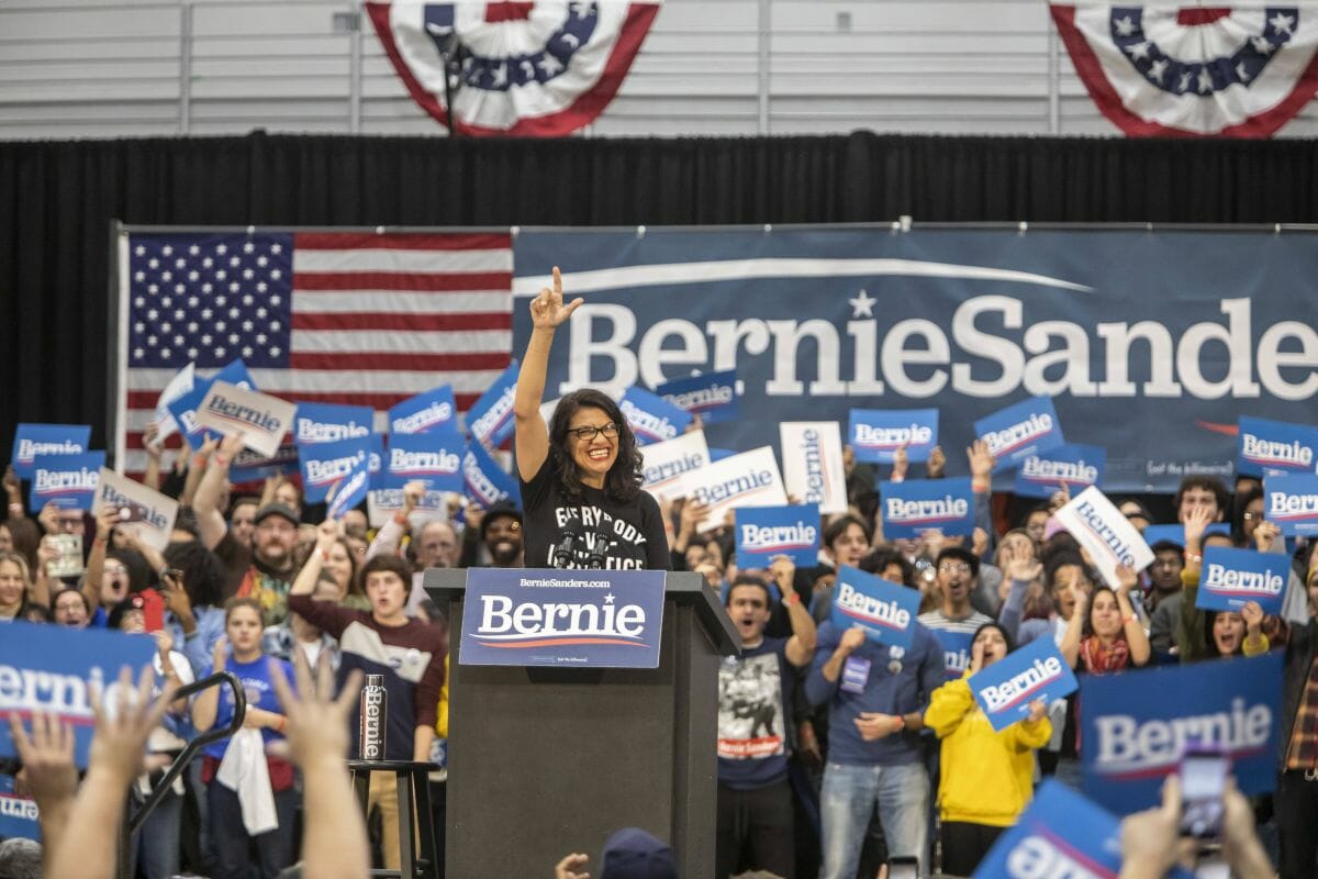 Rashida Tlaib auf einer Wahlkampveranstaltung für Bernie Sanders