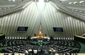 Die Parlamentswahl im Iran kommt für das Regime zu einem ungünstigen Zeitpunkt (Mahdi Sigari/CC BY 4.0)