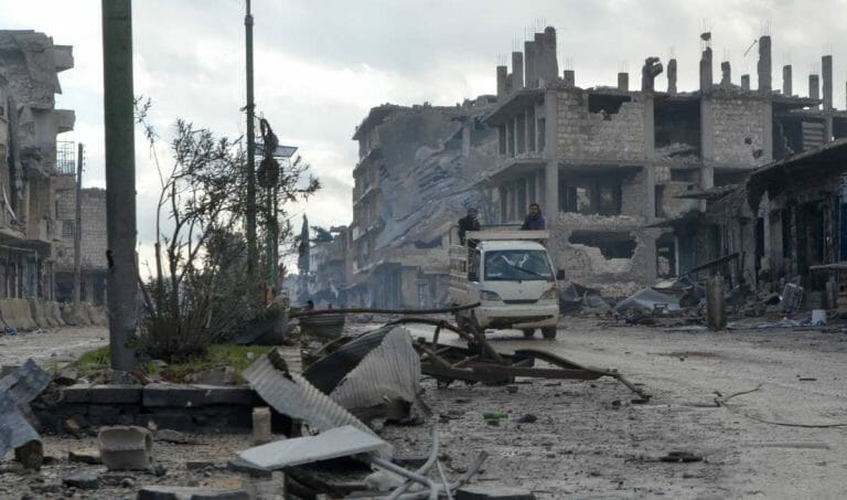 Bombenangriffe in Idlib halten unvermindert an