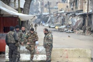 Soldaten des syrischen Regimes in der eroberten Stadt Maarat al-Numan in der Provinz Idlib