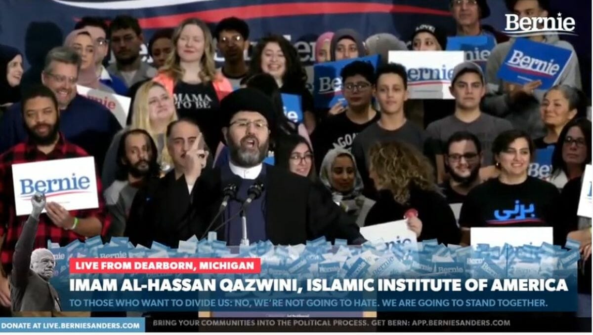 Der schiitische Imam Hassan Qazwini auf einer Wahlkampfveranstaltung für Bernie Sanders