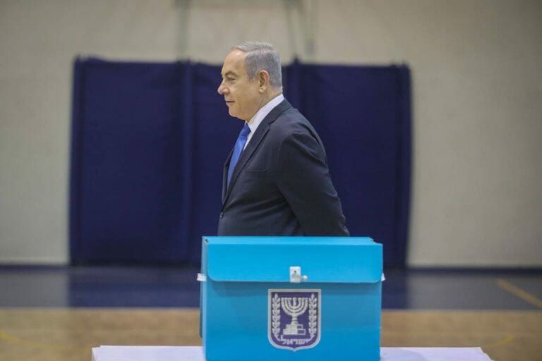 Bleibt vorerst Israels Premier: Benjamin Netanjahu (imago images/Xinhua)