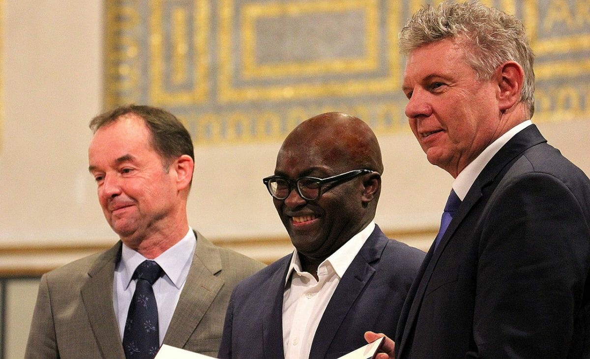 Schützen Auszeichnungen vor Antisemitismus? Achille Mbembe bei der Verleihung des Geschwister-Scholl-Preises 2015
