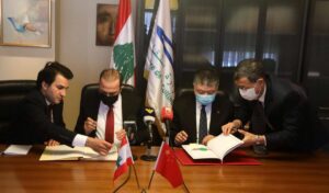 Libanons Kulturminister und der chinesische Botschafter unterzeichnen ein Übereinkommen im Kulturbereich