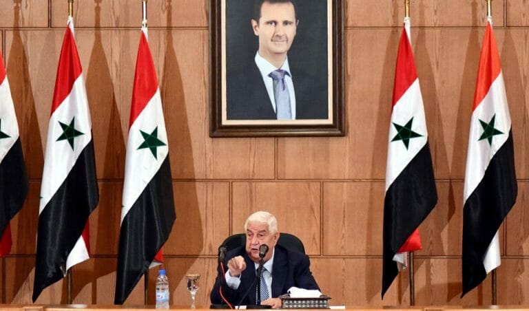 Syriens Außenminister erklärt auf einer Pressekonferenz, dass die US-Sanktionen Assad nicht stürzen werden