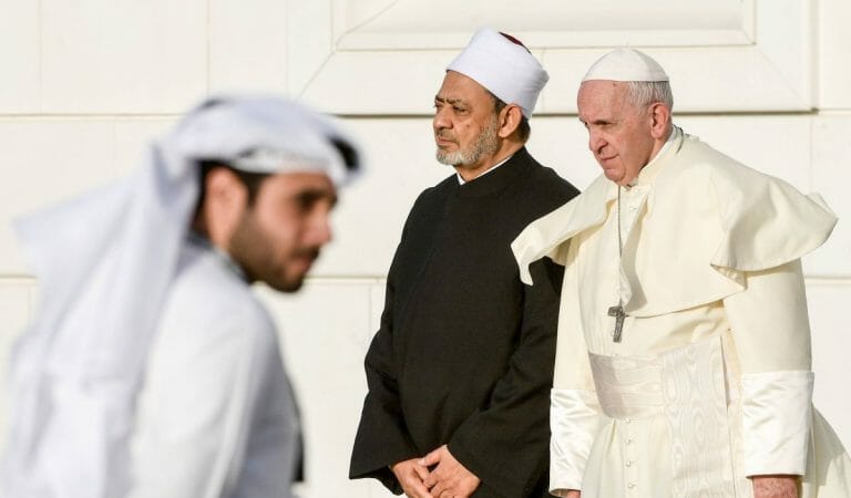 Papst Franziskus und Scheich al-Tayeb, Imam der der al-Azhar-Moschee und eine der wichtige religiöse Autoritäten des sunnitischen Islam