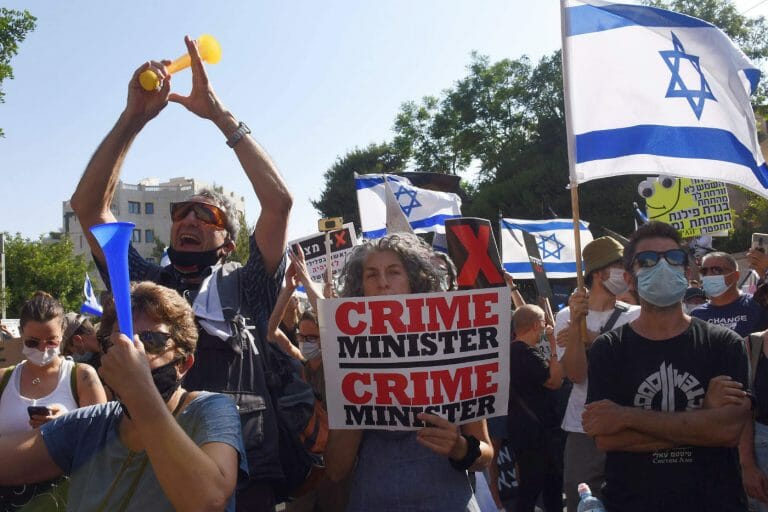 Demonstration gegen Israels Premier Netanjahu. (<a href="http://www.imago-images.com">imago images</a> | UPI Photo)