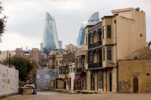 In Baku, der Hauptstadt Aserbaidschans, ist die Türkei ein gern gesehener Gast. (imago images/Pacific Press Agency)