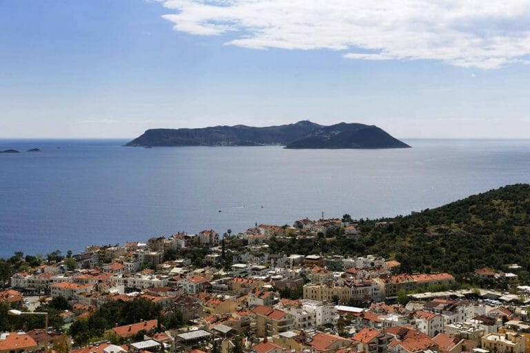 Blick vom Festland der Türkei auf die griechische Insel Kastelorizo. (imago images/Westend61)