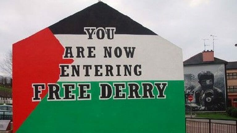 Wandgemälde in der nordirischen Stadt Derry (britisch: Londonderry)