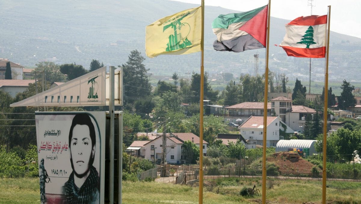 Staat im Staate: die Terrorogansiation Hisbollah im Süden des Libanon (Häuser sind die israelische Stadt Metullah)