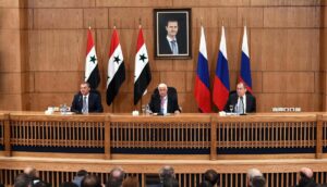 Pressekonferenz in Damaskus: Juri Juri Borissow, Walid Muallem (Außenminister Syriens) und Sergej Lawrow
