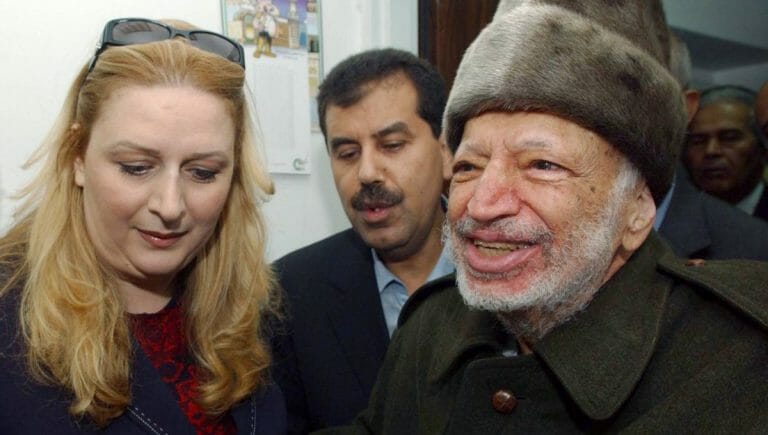 Suha Arafat mit ihrem verstorbenen Mann Yasir Arafat