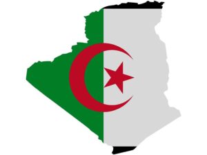 Flagge in der Form Algeriens. (© imago images/imagebroker)