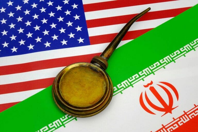 Sanktionen gegen den Ölsektor gehören zu den schärfsten Druckmitteln der USA gegen den Iran. (© imago images/Steinach)