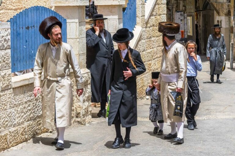 Jüdische Orthodoxe im Vierte Mea Shearim. (© imago images/BE&W)