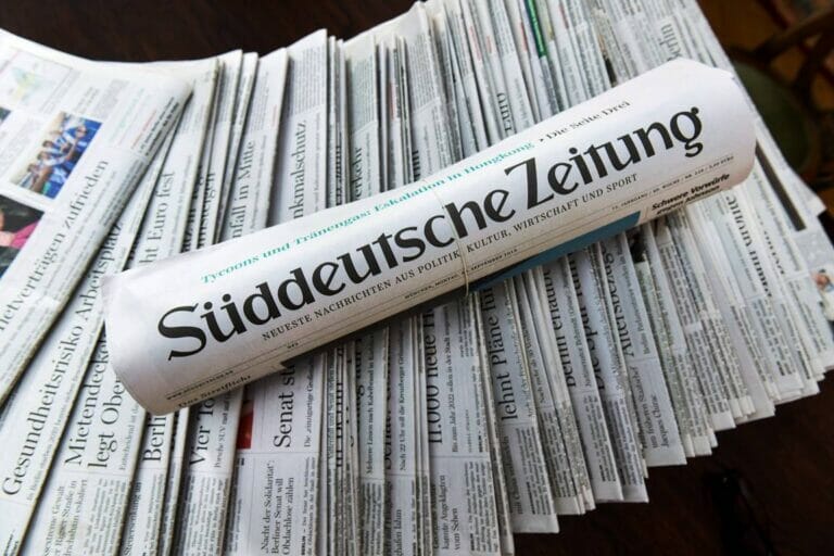 Hat die Verunglimpfung von Juden oder Israel in der Süddeutschen Zeitung System? (© imago images/Schöning)