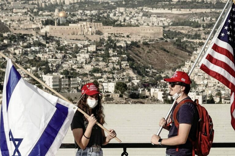 Der US-Wahlkampf findet auch in Israel statt – wie hier für Präsident Trump in Jerusalem. (© imago images/ZUMA Wire)