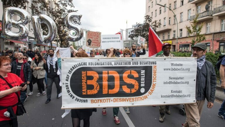 Das Gerücht über Israel: BDS auf einer Antikolonialismus-Demonstration in Berlin