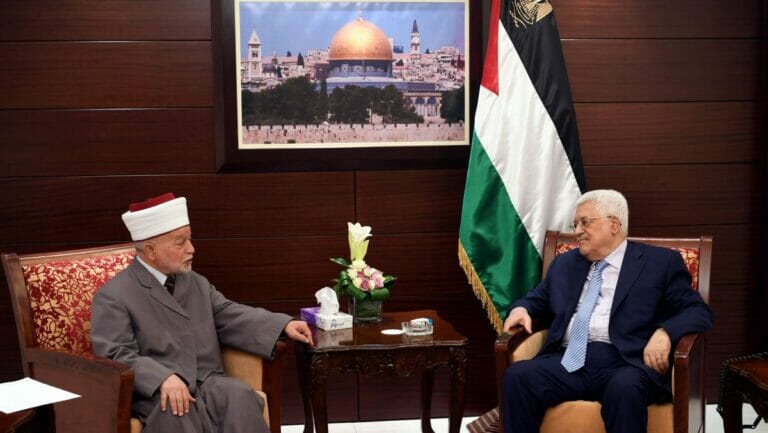 Der Mufti von Jerusalem Muhammad Hussein mit PA-Präsident Abbas