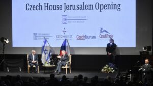 Netanjahu und Zeman 2018 bei der Eröffnung des „Tschechisches Hauses“ in Jerusalem