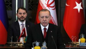 Ein Bild aus besseren Tagen: erdogan und sein Schwiegersohn Albayrak