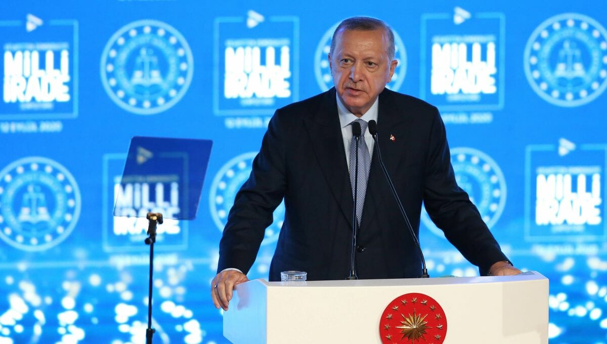 Im September warnte Erdogan Frankreich bereits vor Einmischung in türkische Aktivitäten im östlichen Mittelmeer