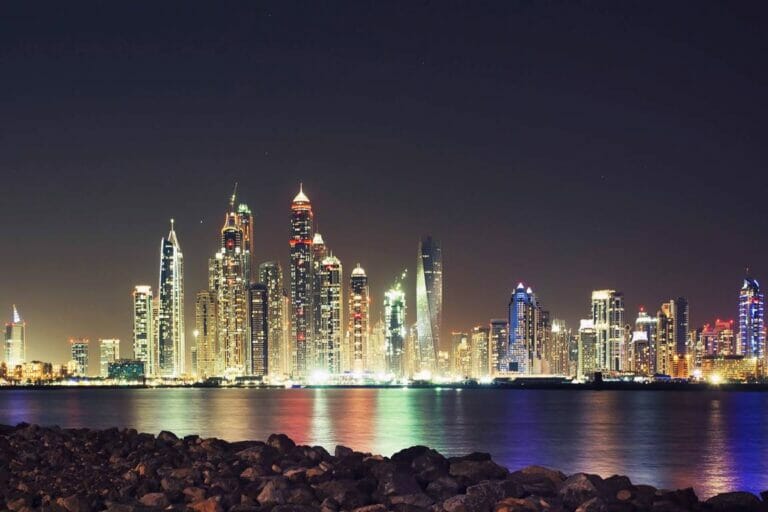 Die Skyline von Dubai/Vereinigte Arabische Emirate. (© <a href="http://www.imago-images.de">imago images</a>/Cavan Images)