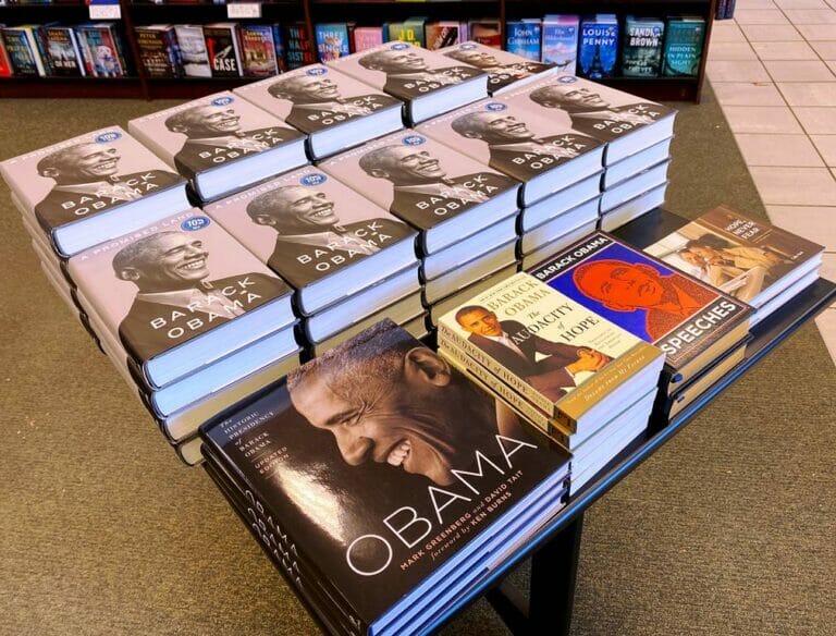 "Ein verheißenes Land" ist bereits Barack Obamas dritte Autobiographie. (© imago images/ZUMA Wire)