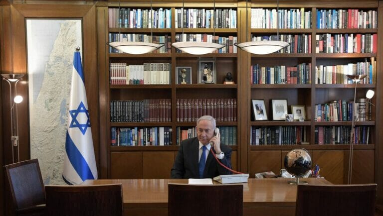Antisemitismus in den Medien: „Strippenzieher“ Netanjahu beim „Ausmauscheln“ einer Coronaimpfstofflieferung?