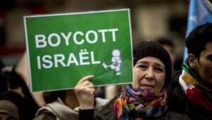 Französische Aktivistin der antisemitischen Israelboykottbwegung BDS