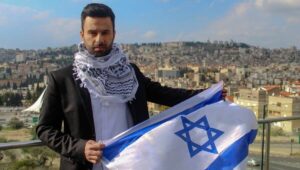 Der Geschäftsführer der israelisch-arabsichen NGO Together-Vouch for Each Other, Yoseph Haddad