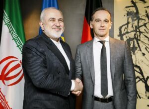 Irans Außenminister Zarif will eine Billion Dollar Entschädigung von den USA. Den Europäern wirft er vor, „keine greifbaren Anstrengungen“ für gute Beziehungen zum Iran unternommen zu haben. (© imago images/photothek)