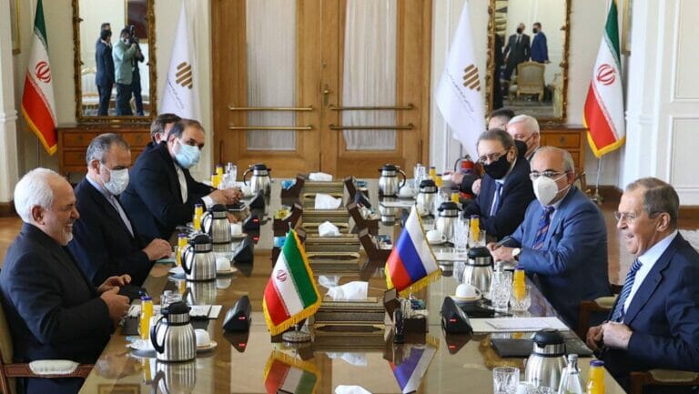 Der iranische Außenminister Zarif und sein russicher Amtskollege Lawrow