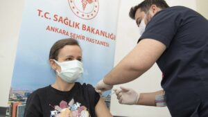 Laut Gesunheitsministerium haben knapp 18 Mio. Türken zumindest eine Corona-Impfdosis erhalten