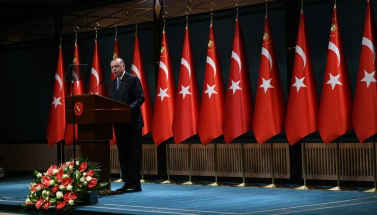 Die türkische Isoliertheit zwingt Erdogan zu einem taktischen Rückzug