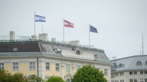 Israelflagge auf Kanzleramt: Irans Außenminister Zarif will nicht nach Wien kommen
