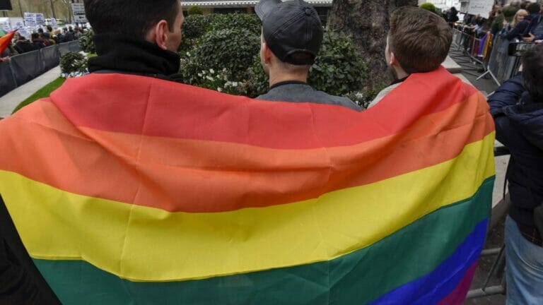 Hat die deutsche Regierung homosexuelle Asylbewerber zwangsgeoutet?