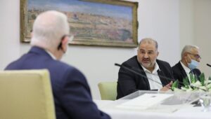 Der Chef der arabischen Ra'am-Partei bei SIraels Staatspräsident Reuven Rivlin